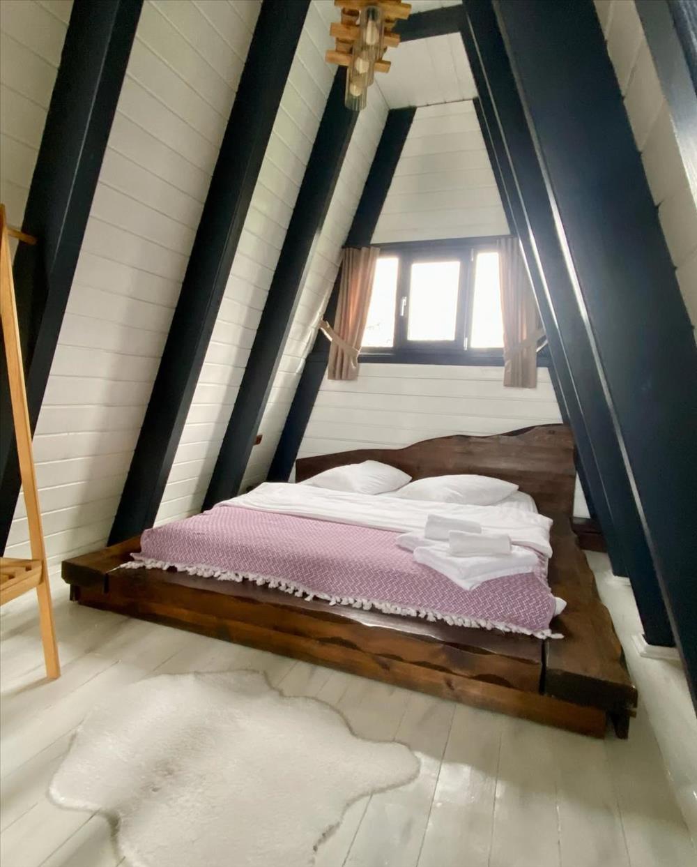 listing card gallery