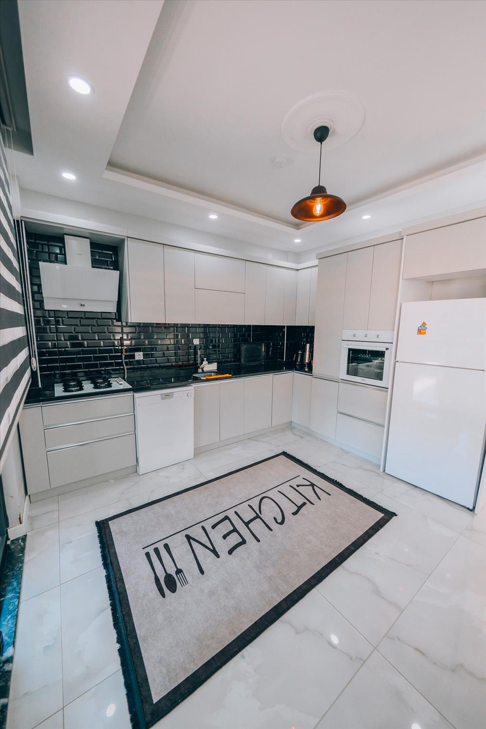 listing card gallery