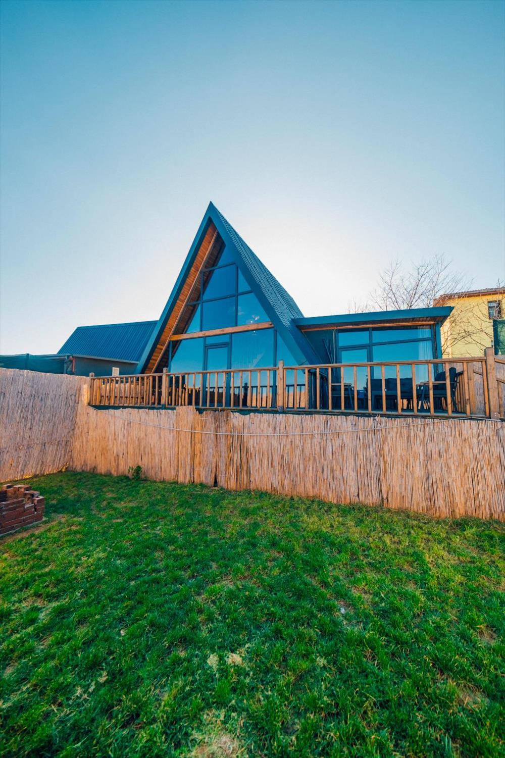 listing card gallery