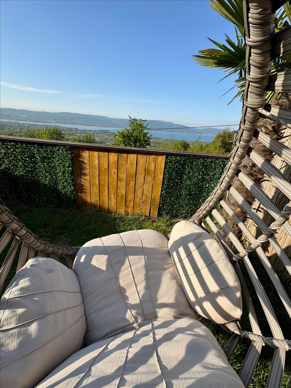 listing card gallery