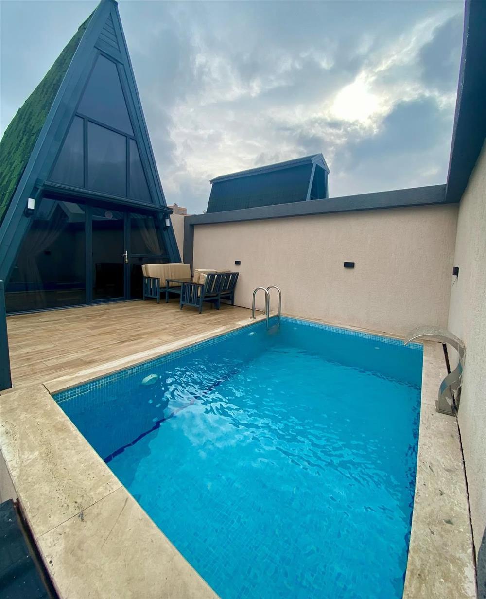 listing card gallery