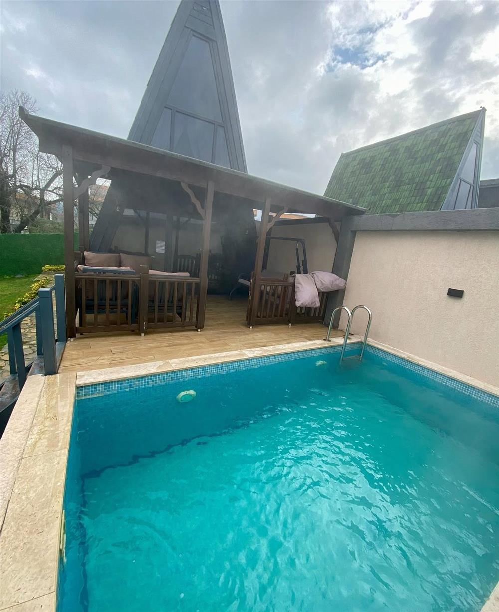 listing card gallery