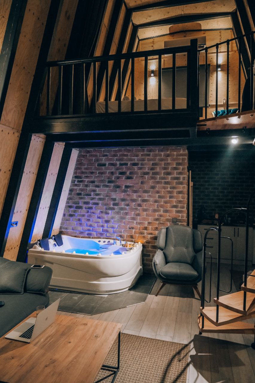 listing card gallery