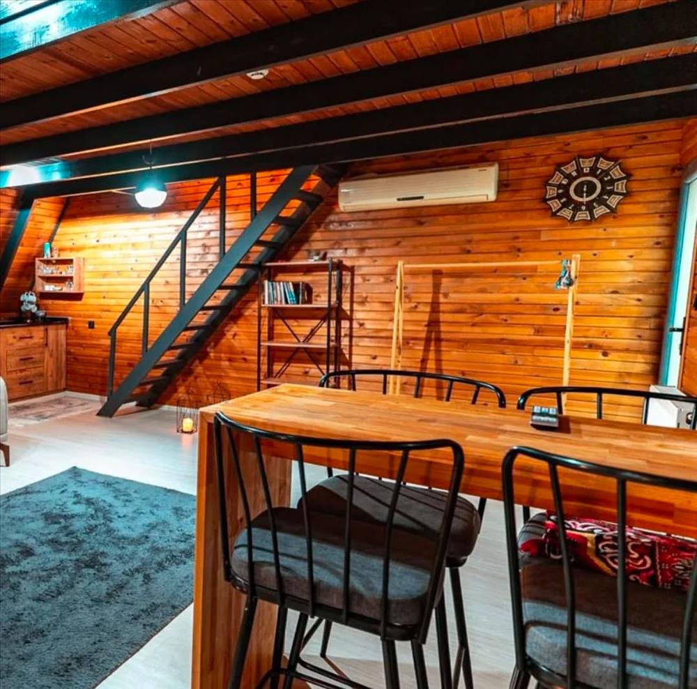 listing card gallery