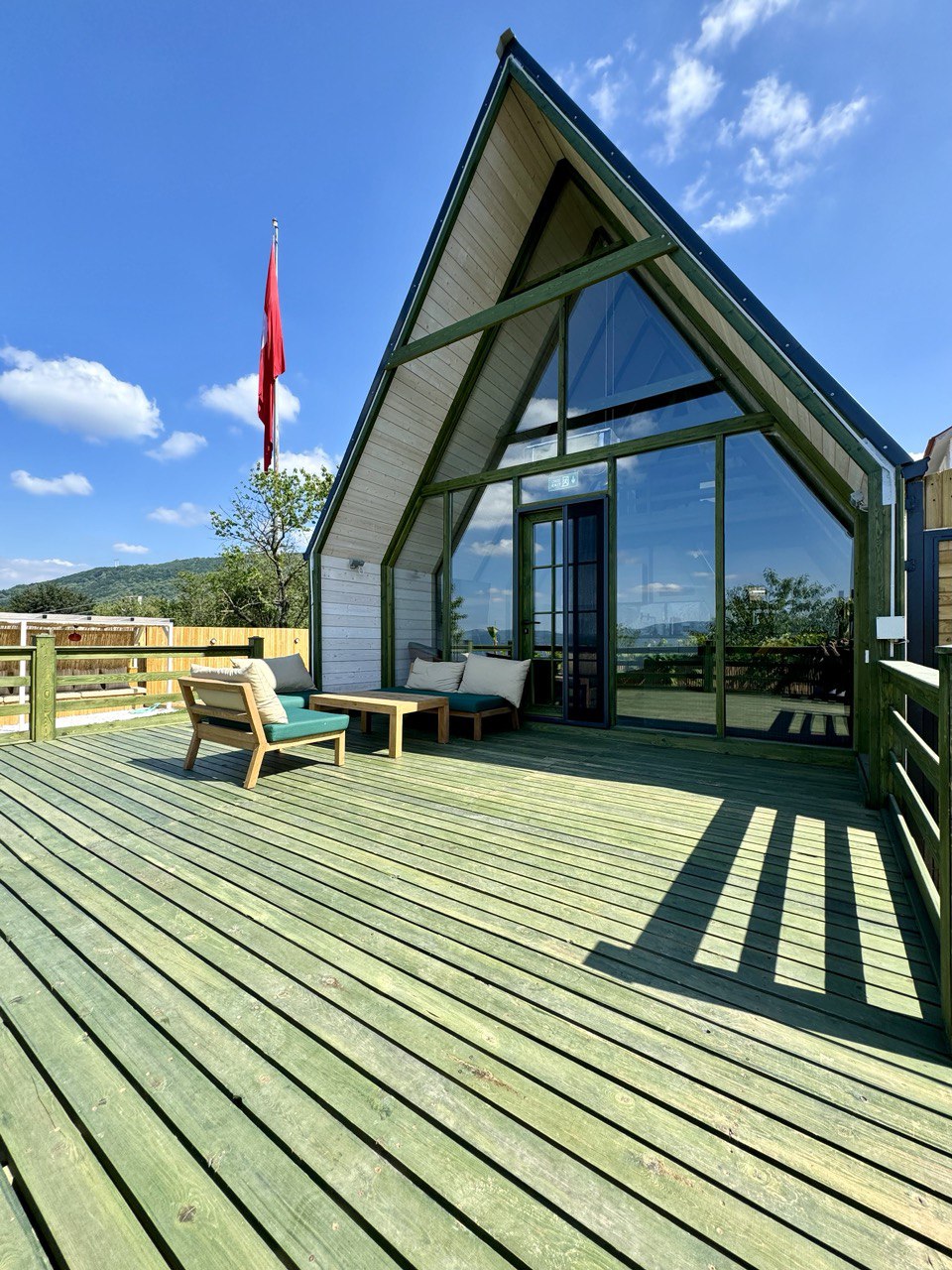 listing card gallery