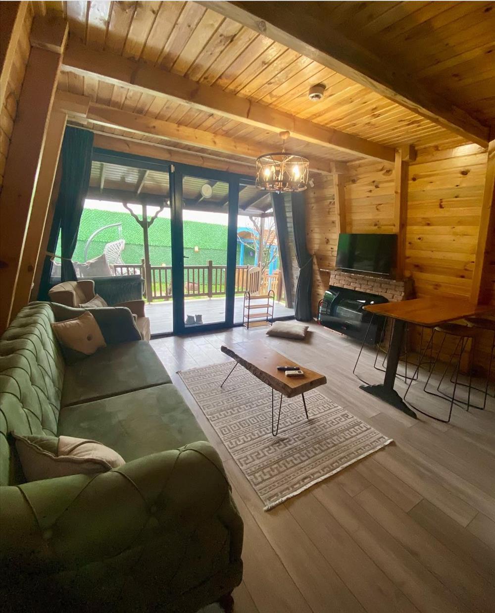 listing card gallery