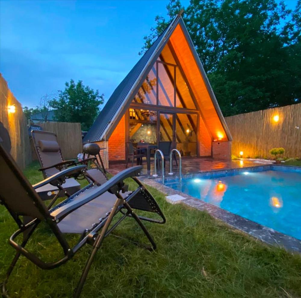 listing card gallery