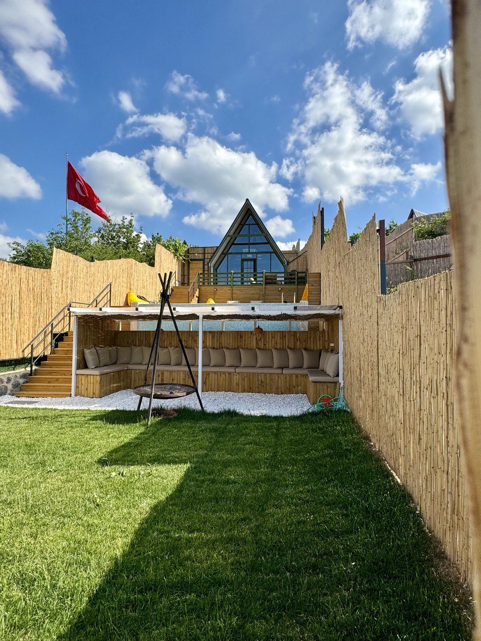 listing card gallery