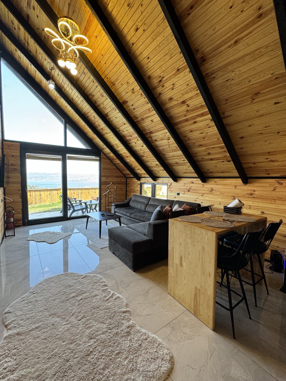 listing card gallery