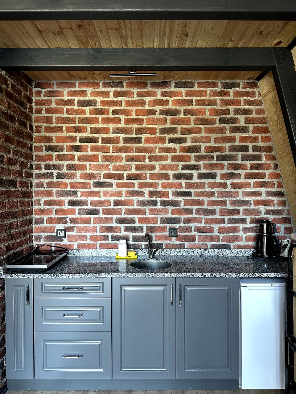 listing card gallery