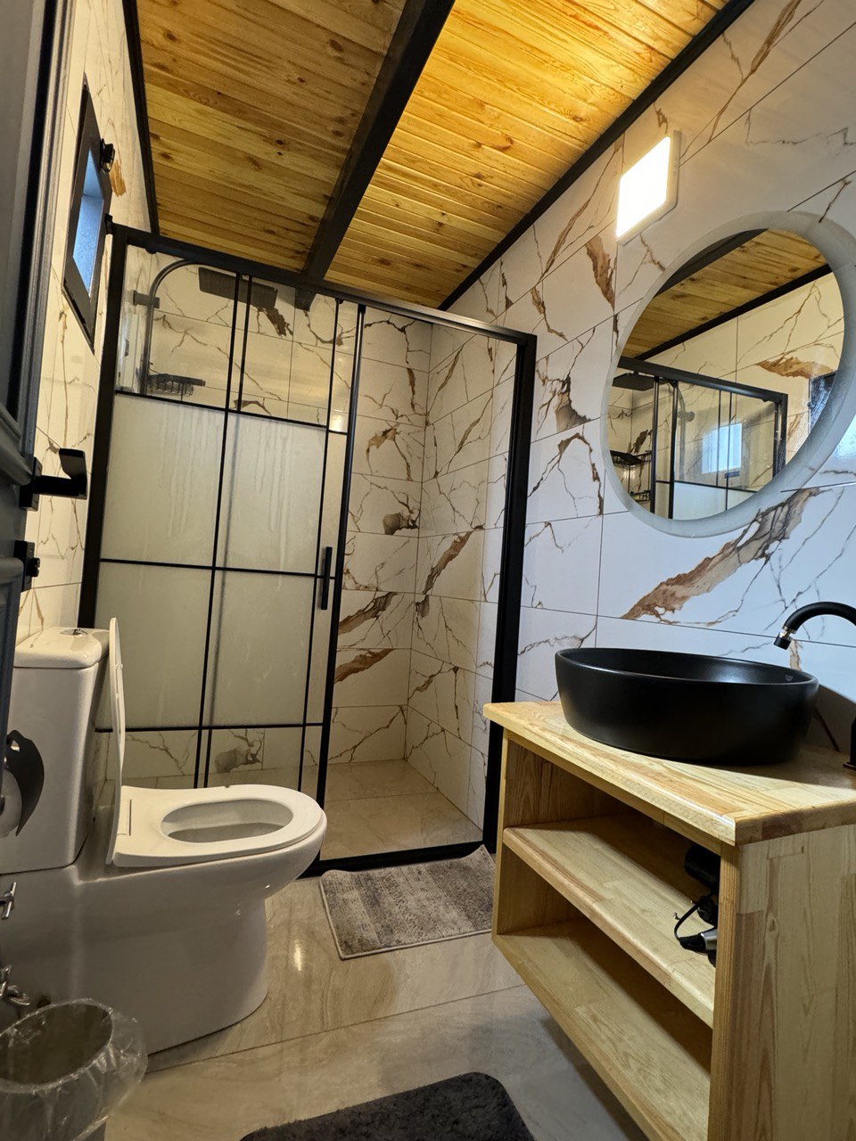 listing card gallery