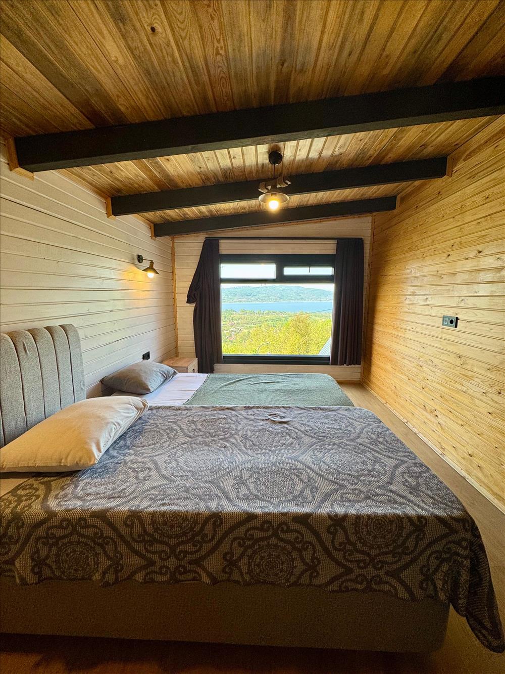 listing card gallery