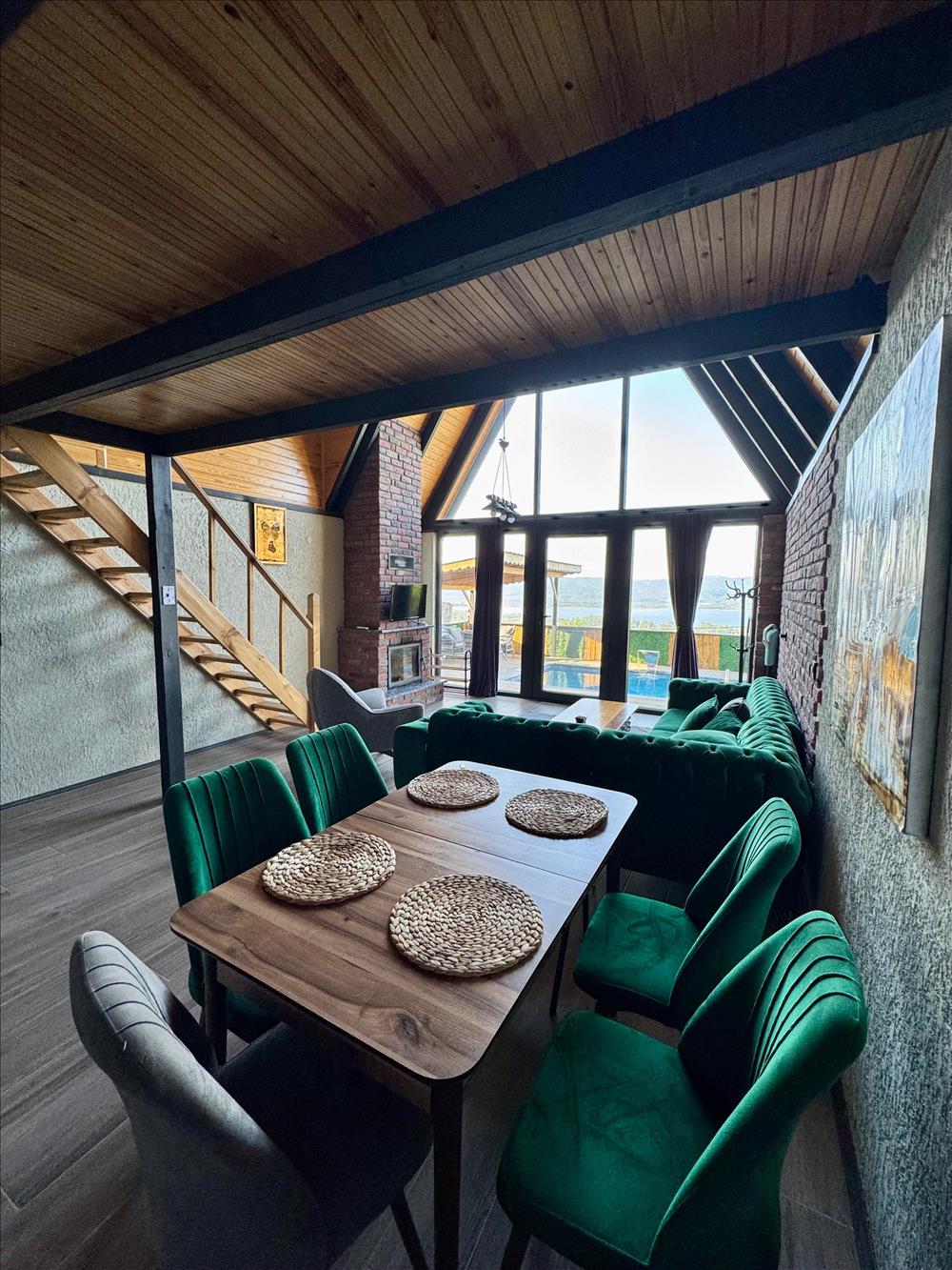 listing card gallery