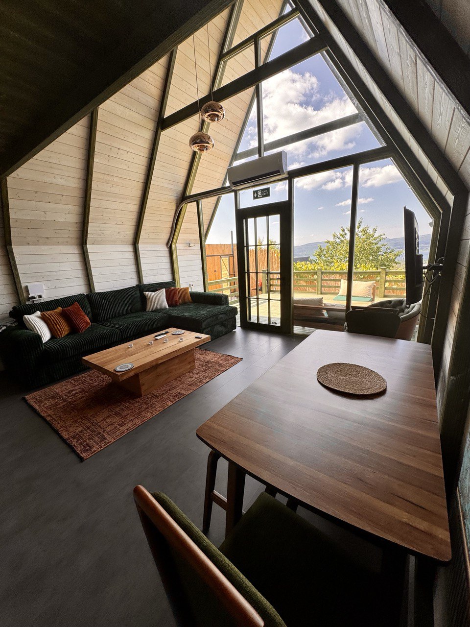 listing card gallery