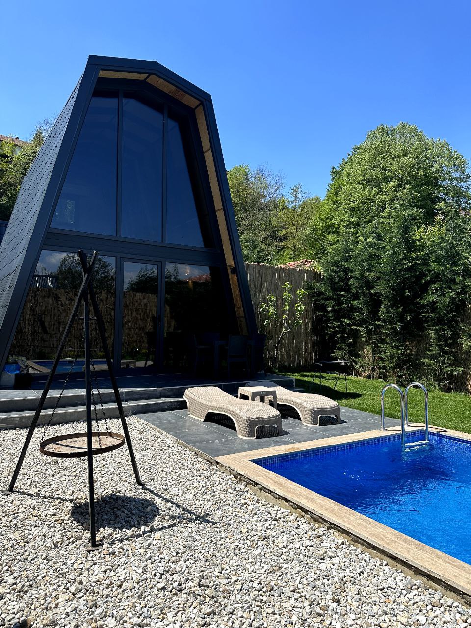 listing card gallery