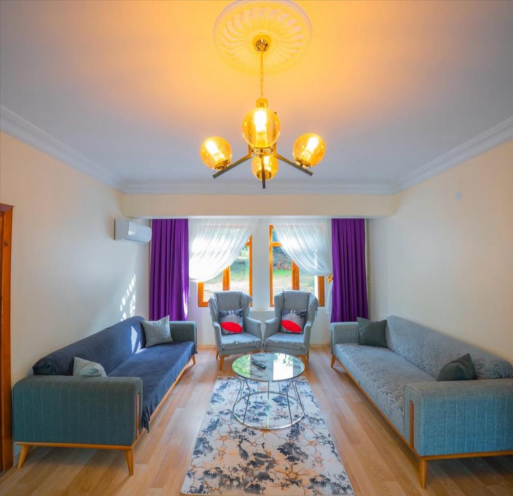 listing card gallery