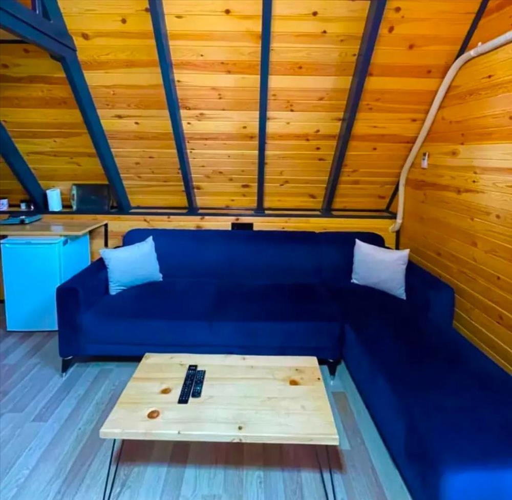 listing card gallery