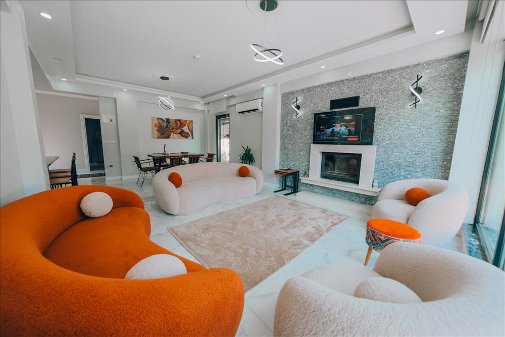 listing card gallery