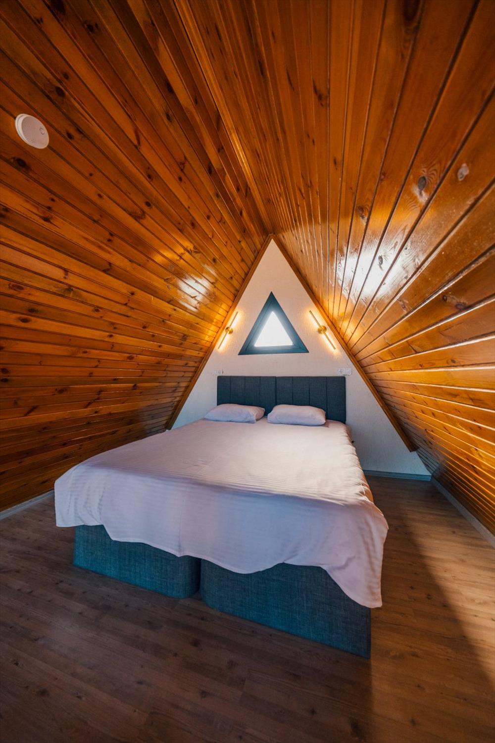 listing card gallery