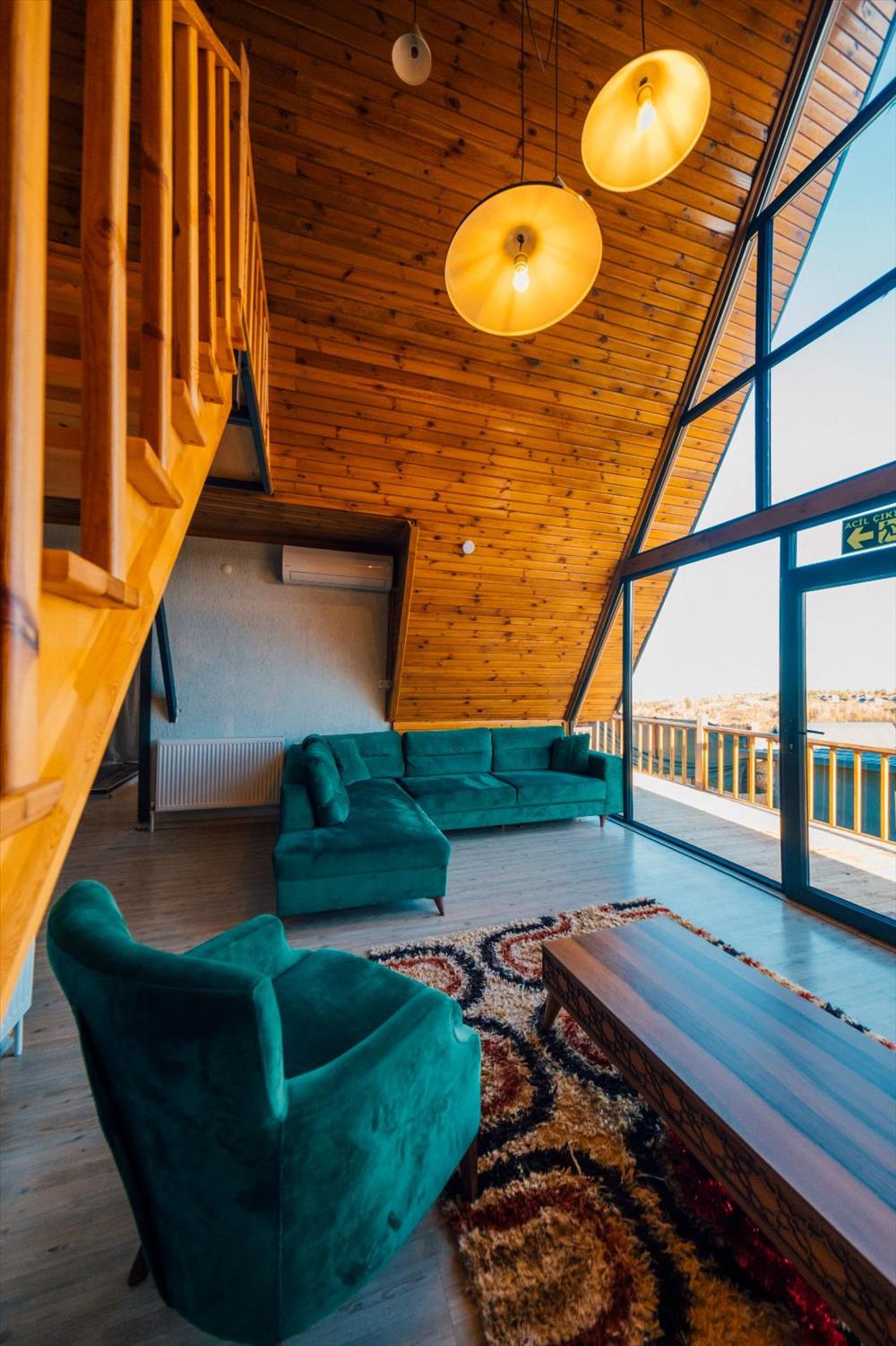 listing card gallery