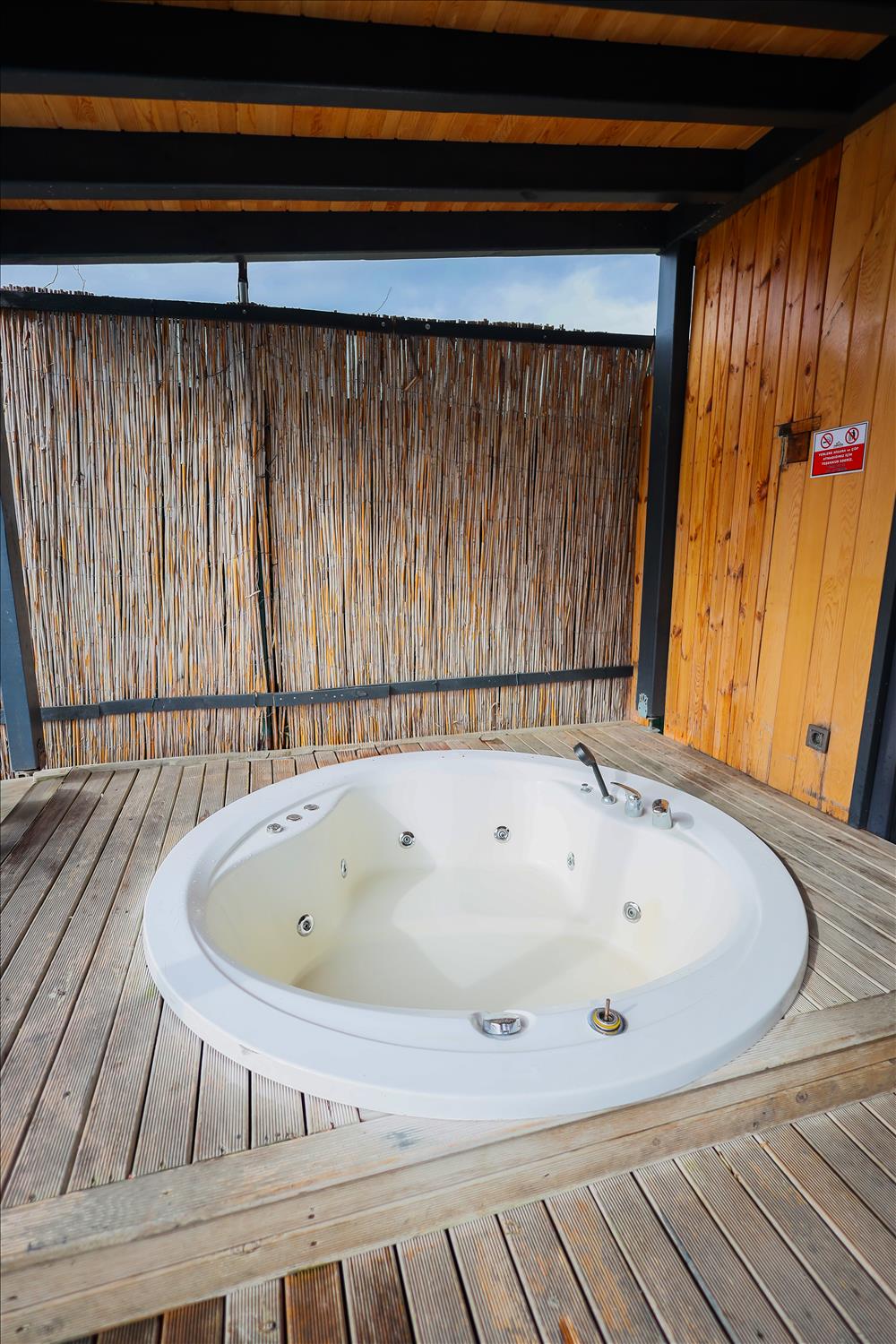 listing card gallery