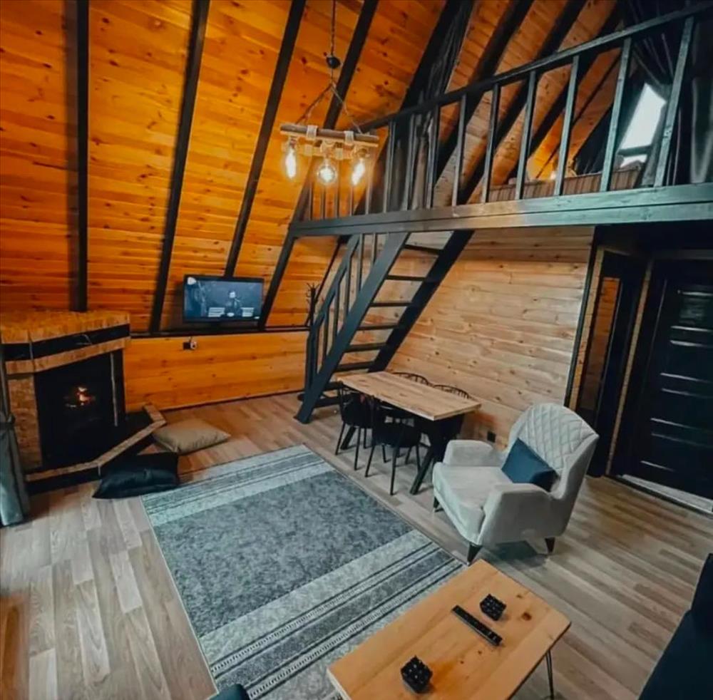 listing card gallery