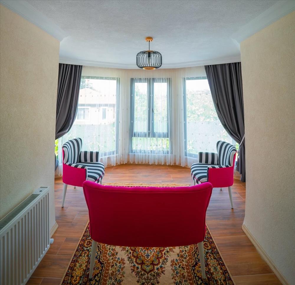 listing card gallery