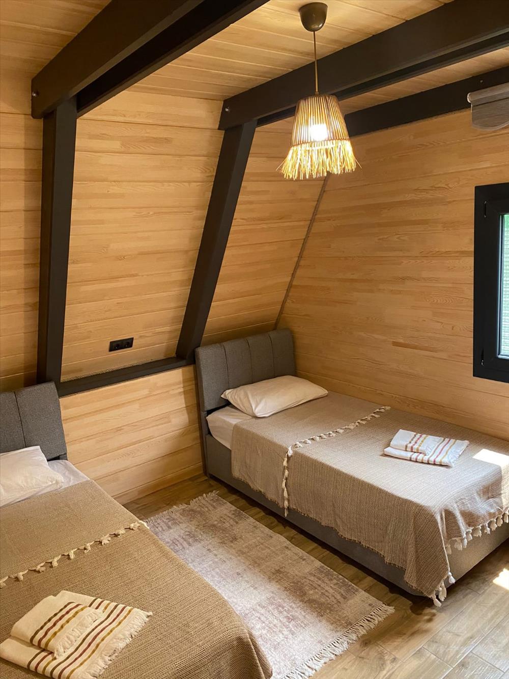 listing card gallery