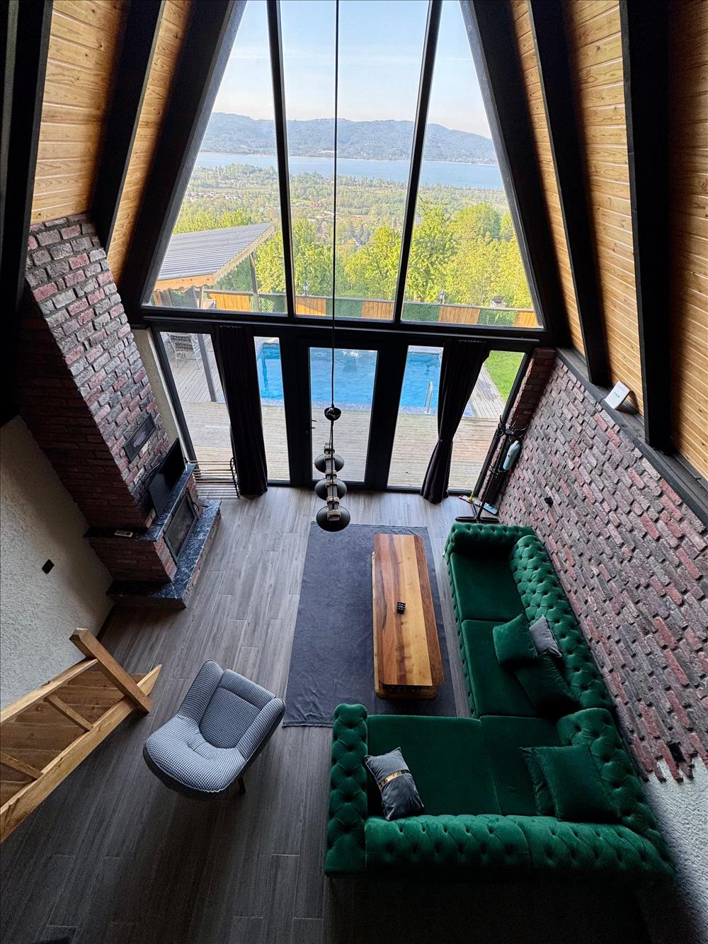 listing card gallery