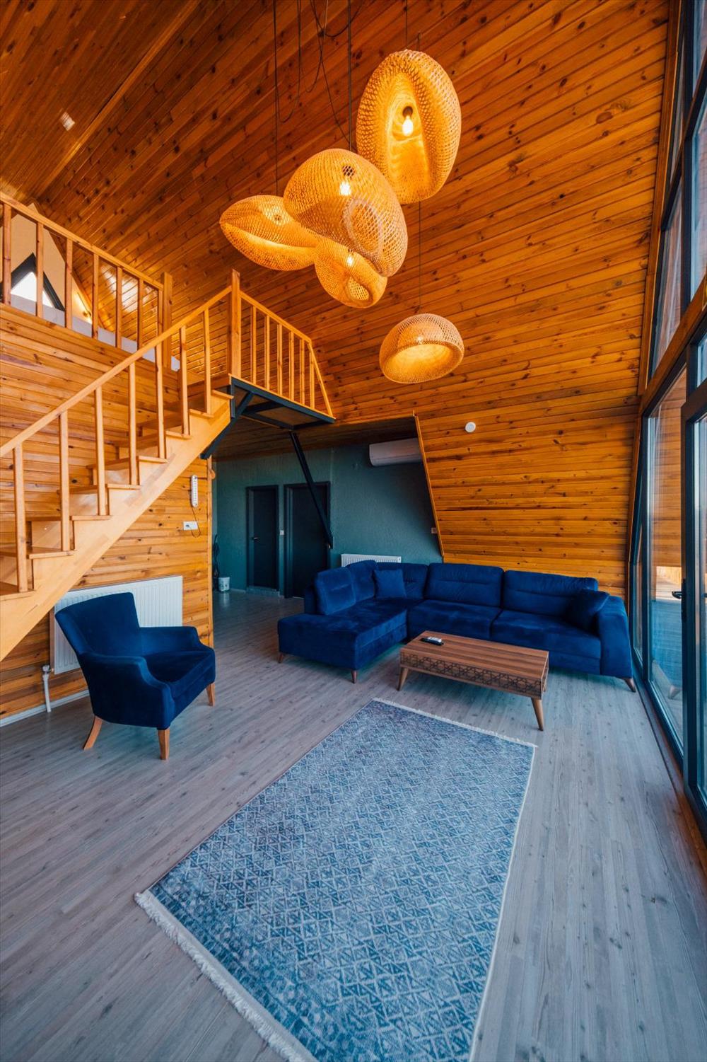 listing card gallery