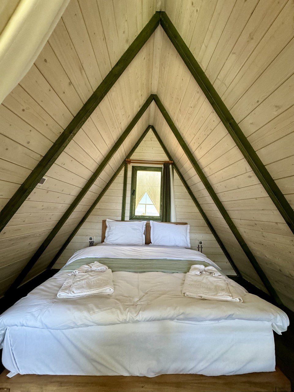 listing card gallery