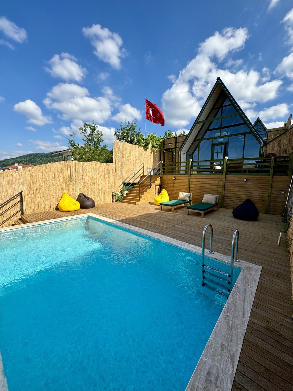 listing card gallery