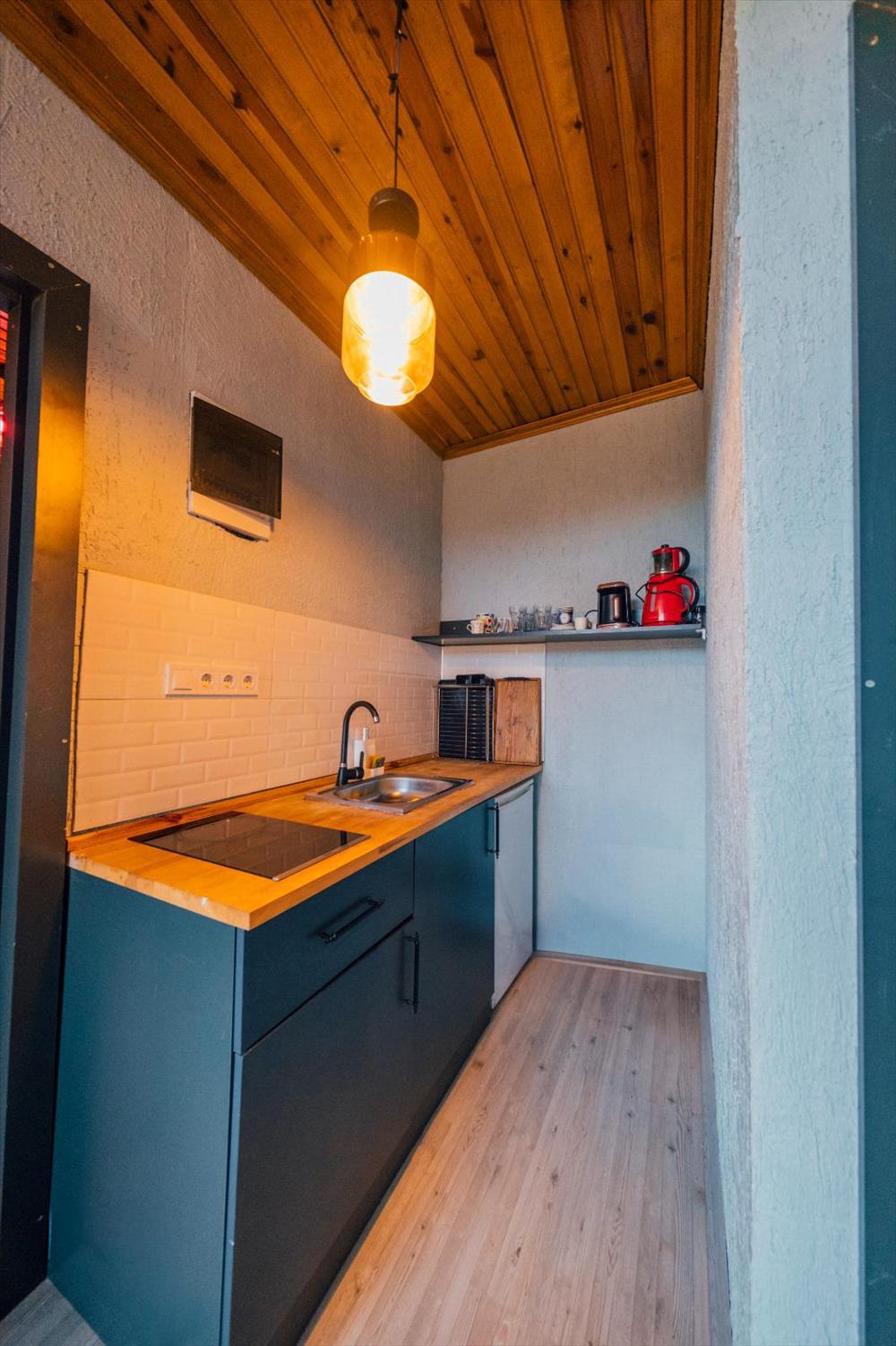 listing card gallery