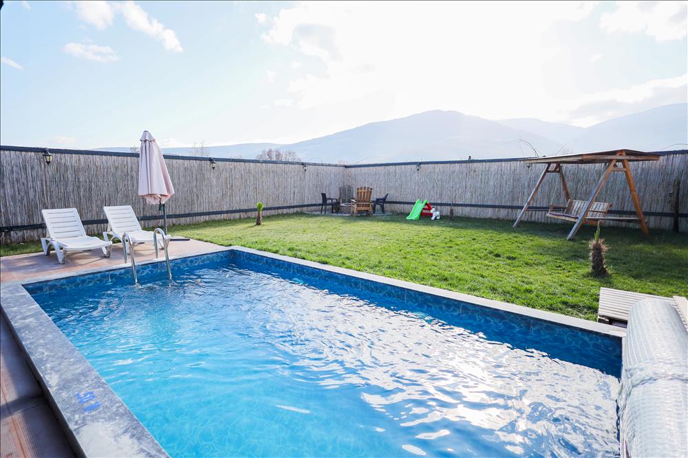 listing card gallery