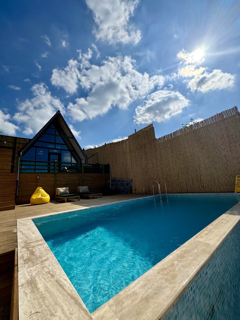 listing card gallery