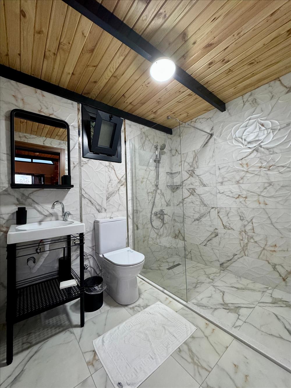 listing card gallery