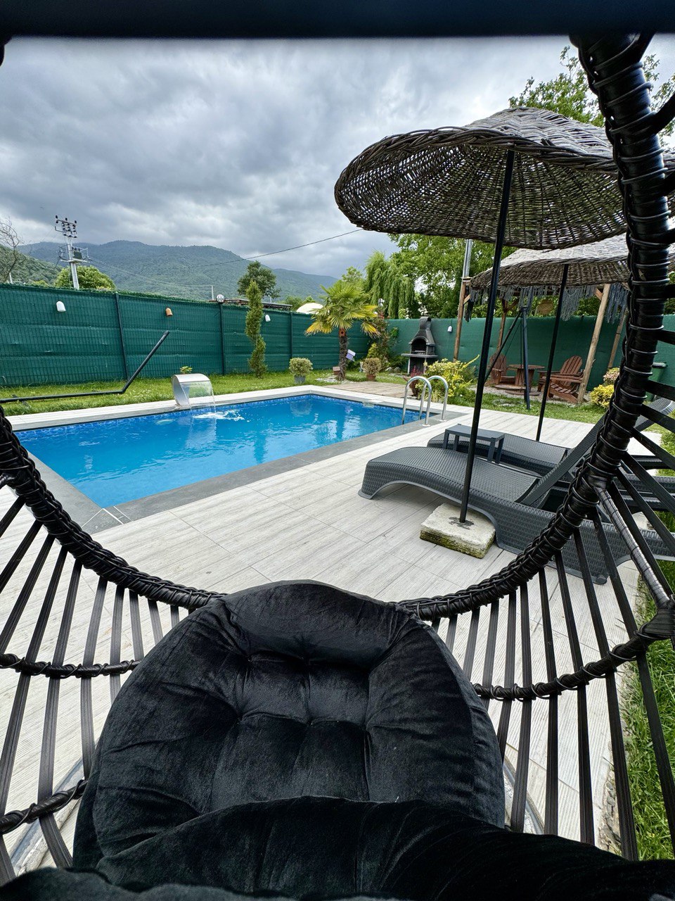 listing card gallery