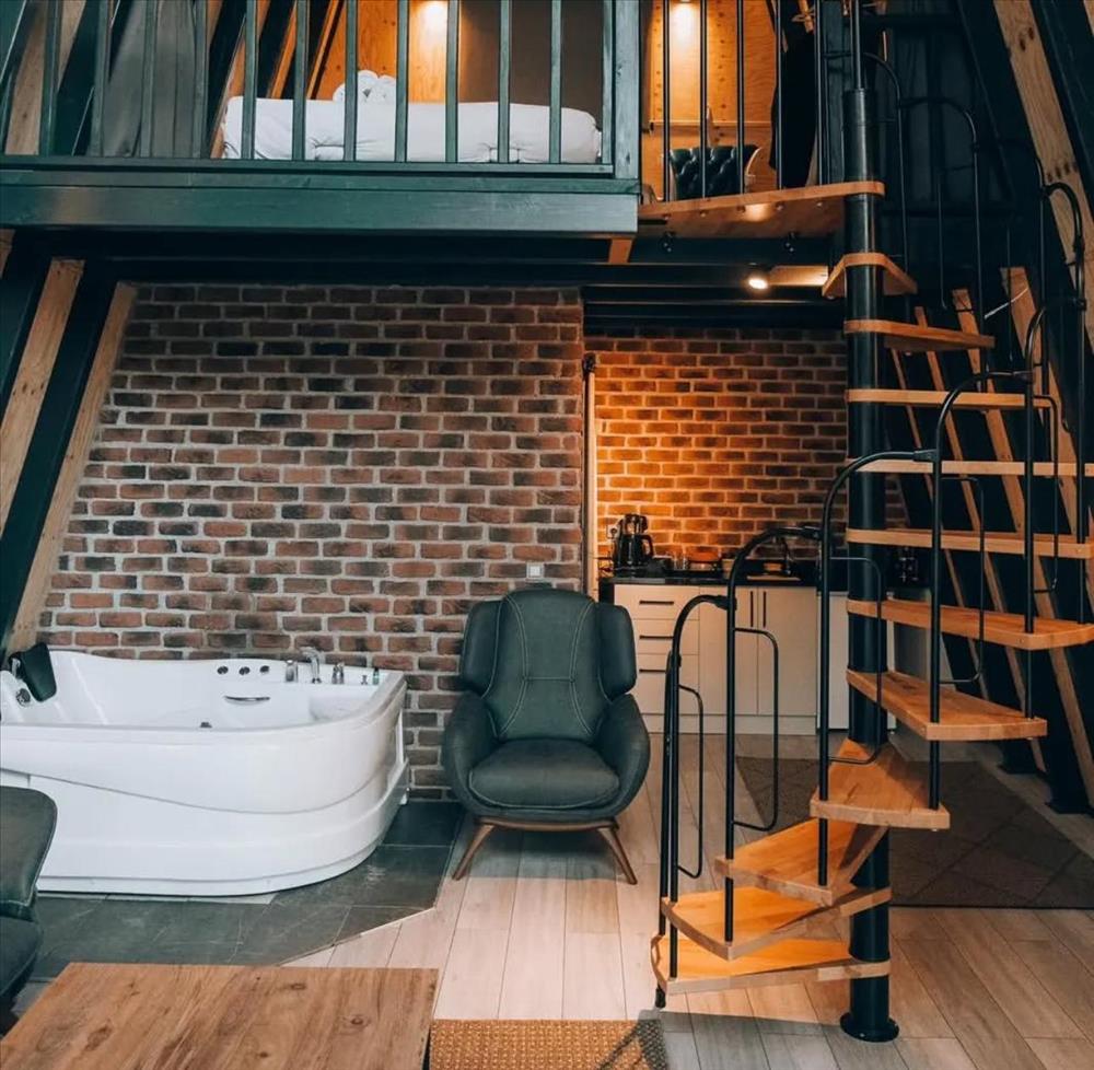 listing card gallery