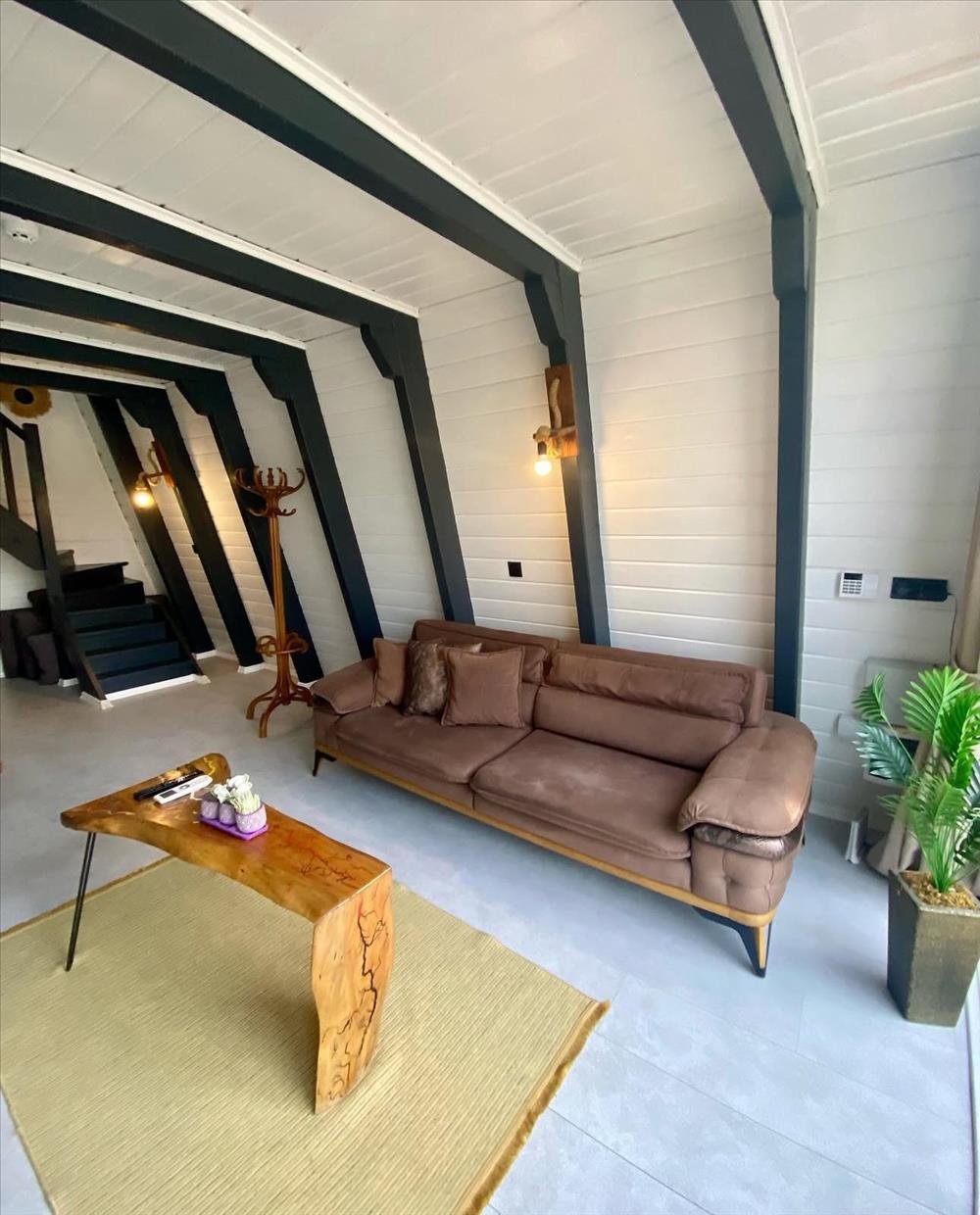 listing card gallery