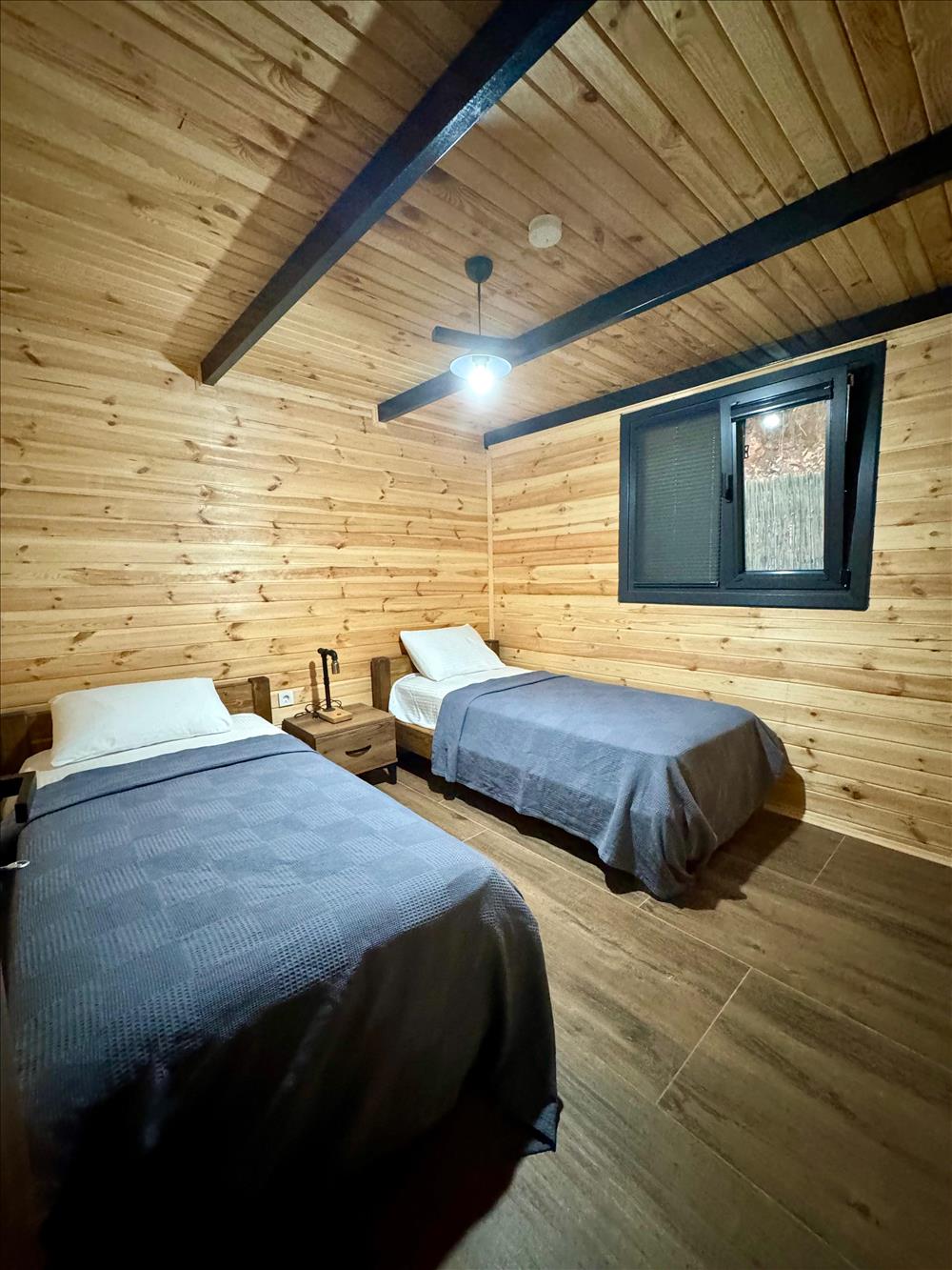 listing card gallery