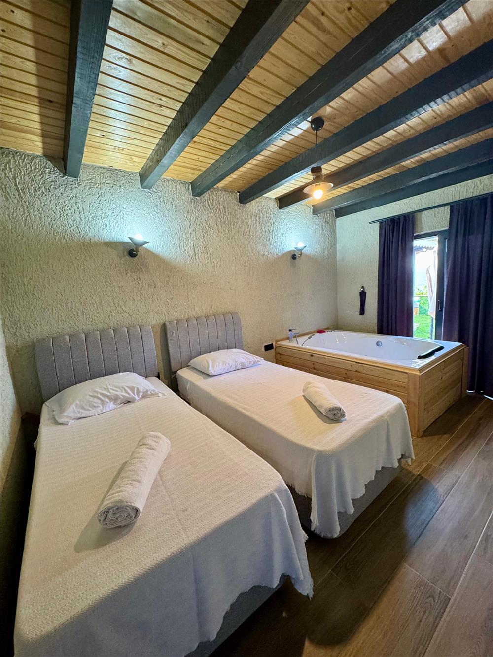 listing card gallery