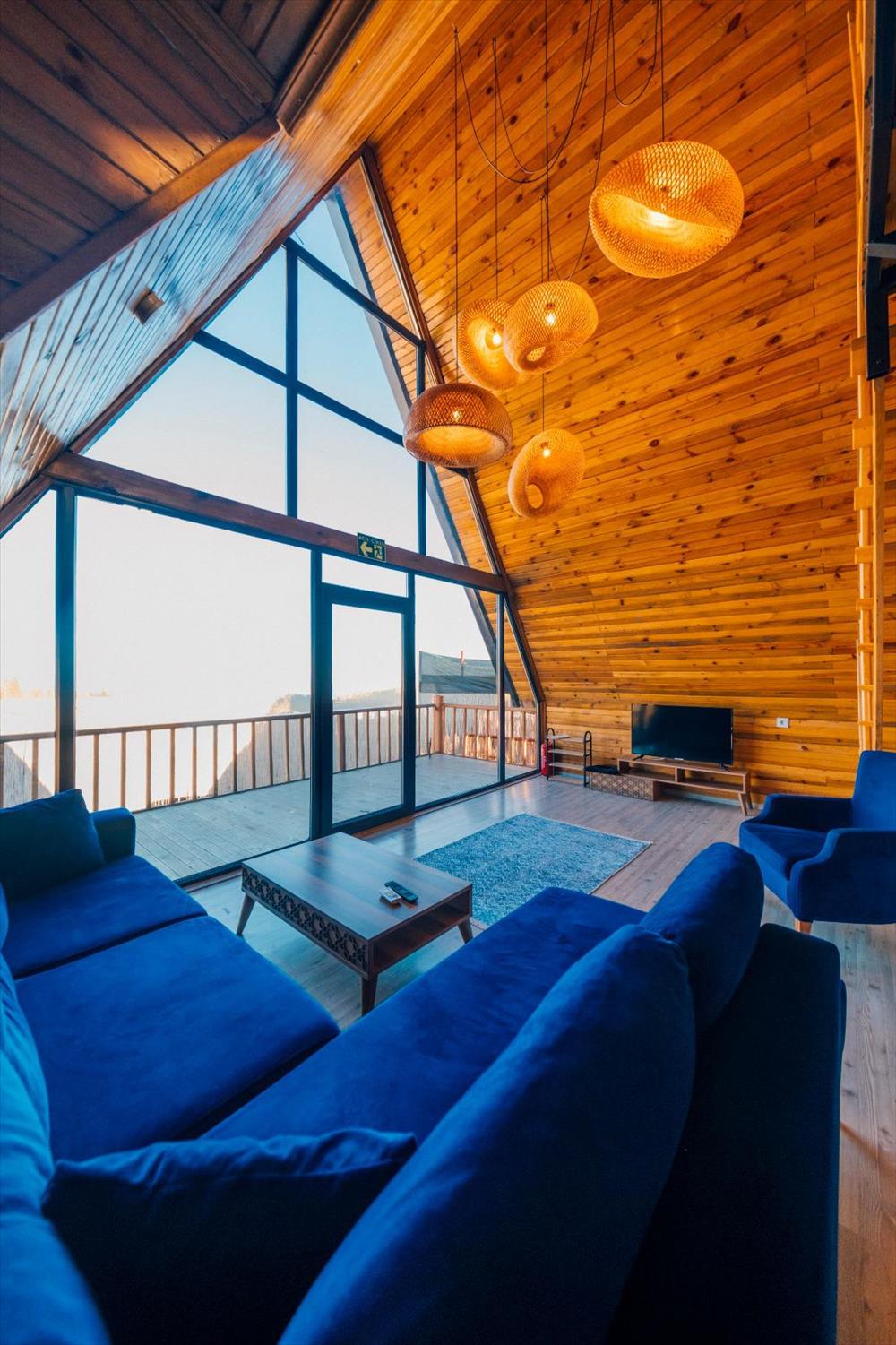 listing card gallery