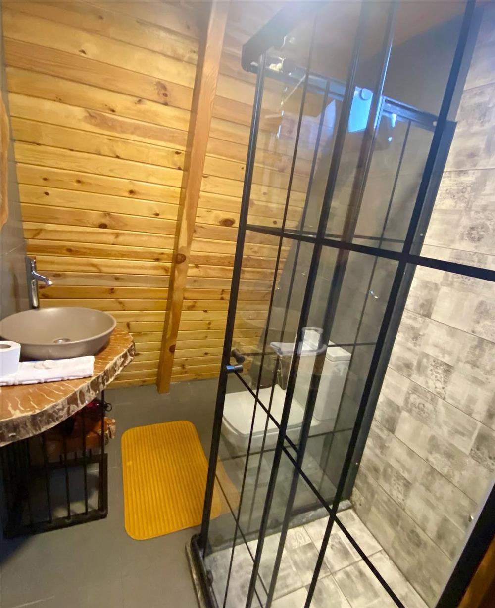 listing card gallery