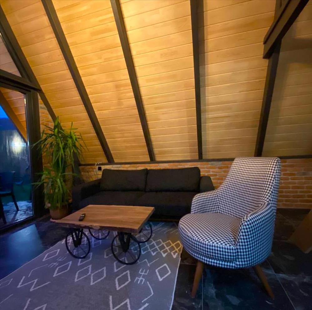 listing card gallery