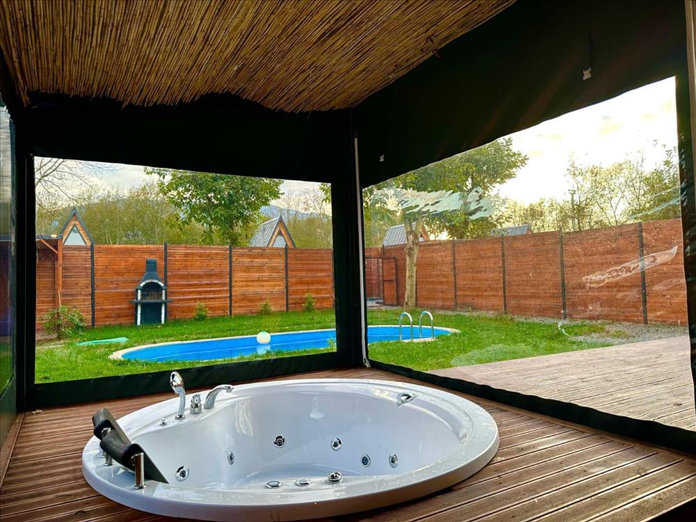 listing card gallery