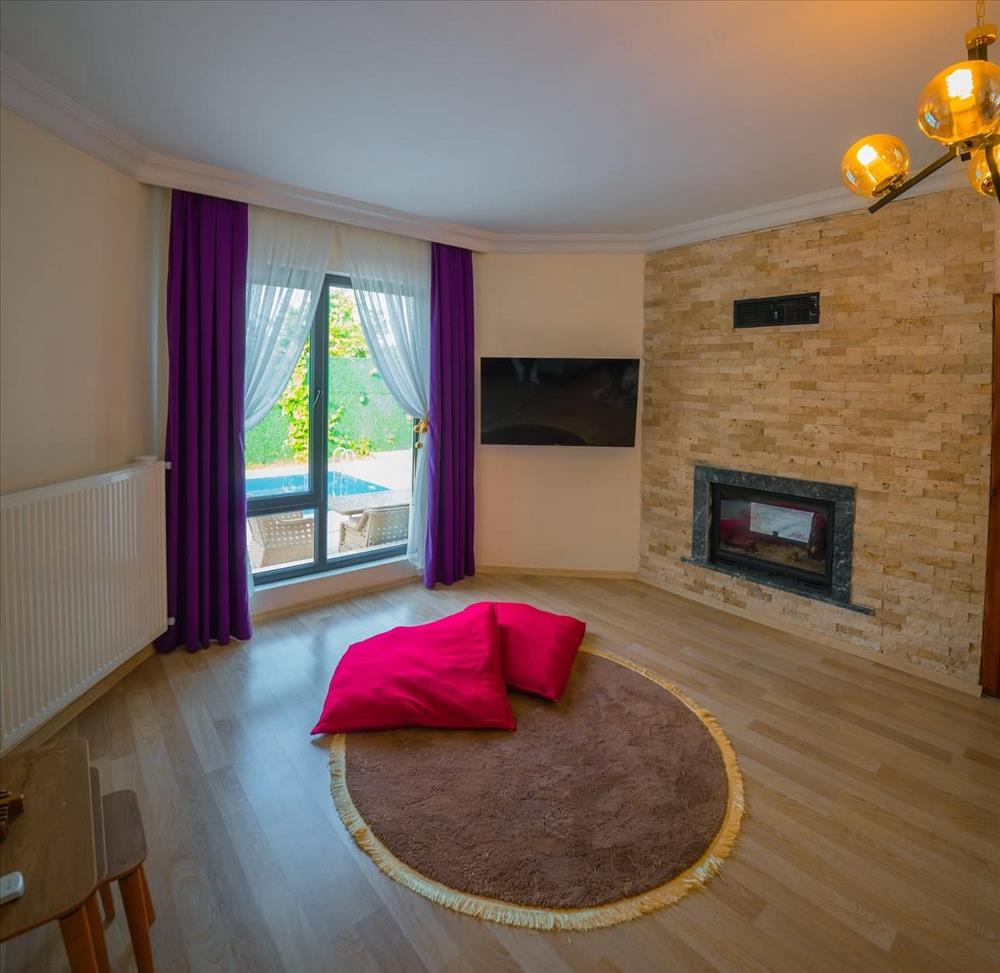 listing card gallery