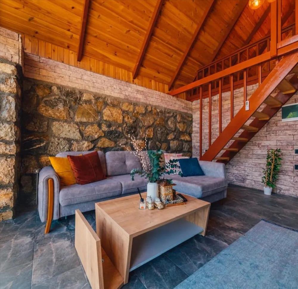 listing card gallery