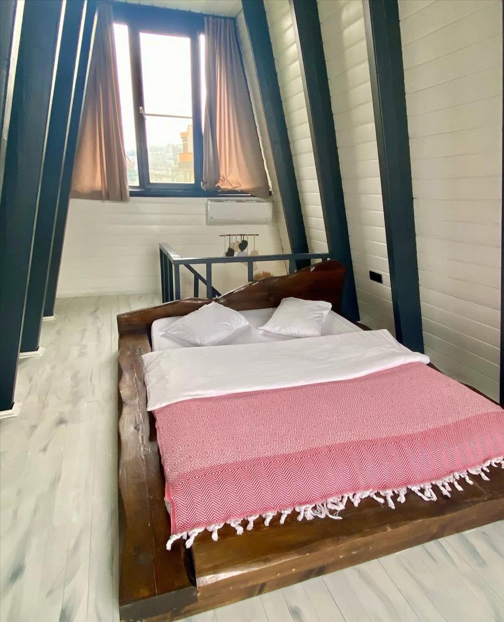 listing card gallery