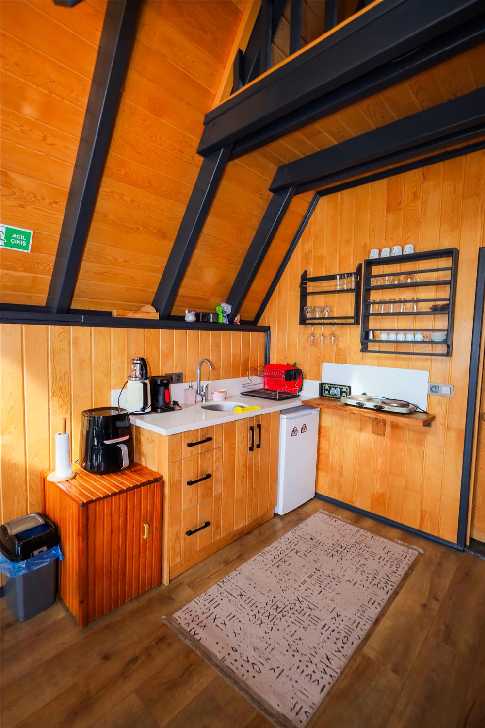 listing card gallery