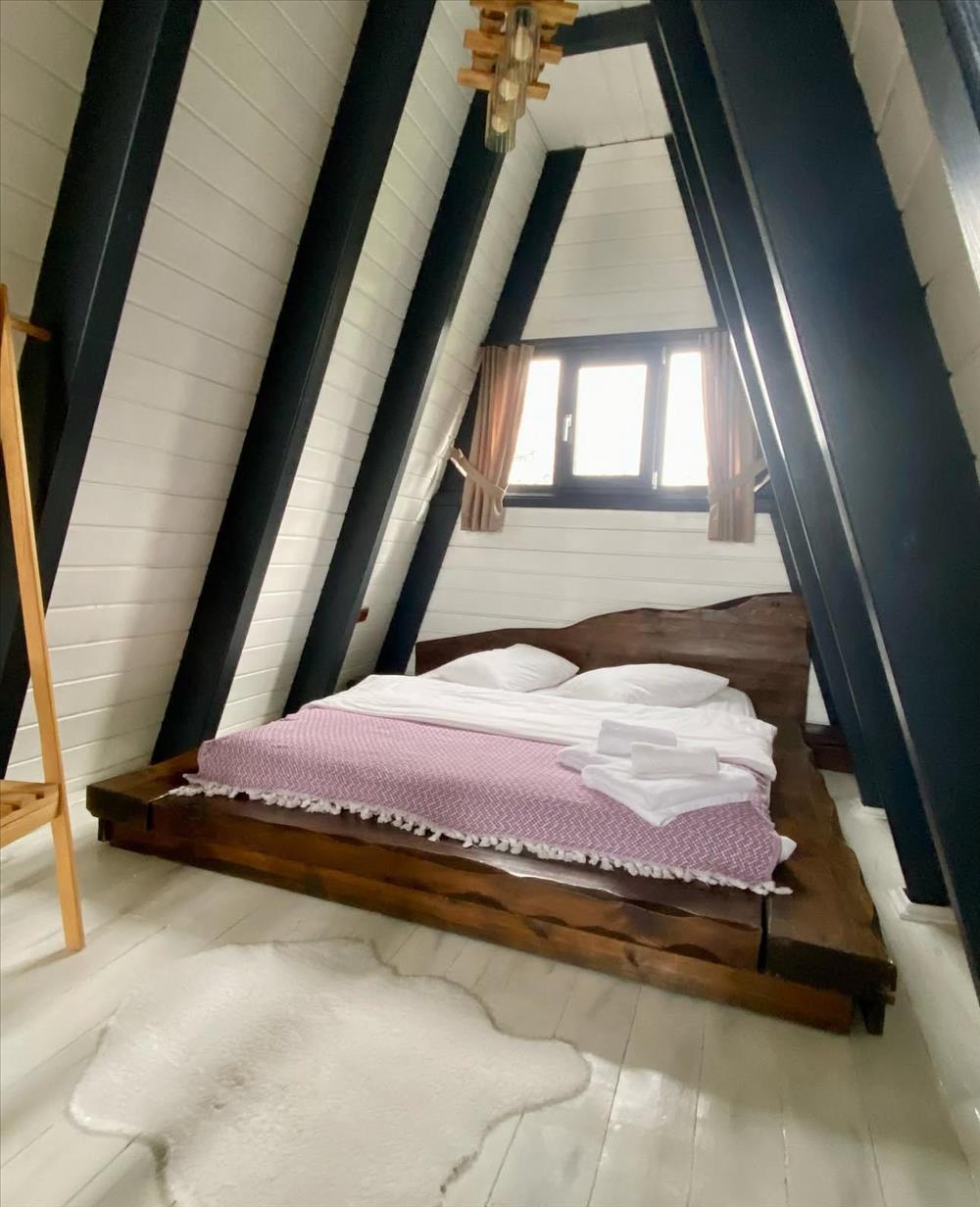 listing card gallery